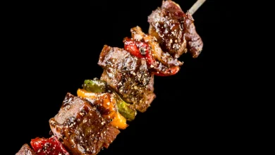 brochetas de ternera a la barbacoa con pimiento verde kebacs