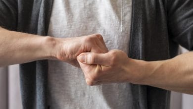 Picaz&oacute;n en la mano